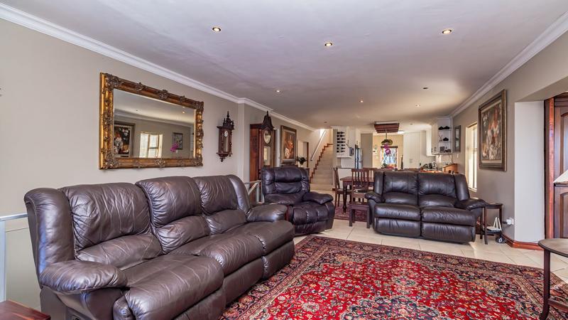 5 Bedroom Property for Sale in Village On Sea Western Cape